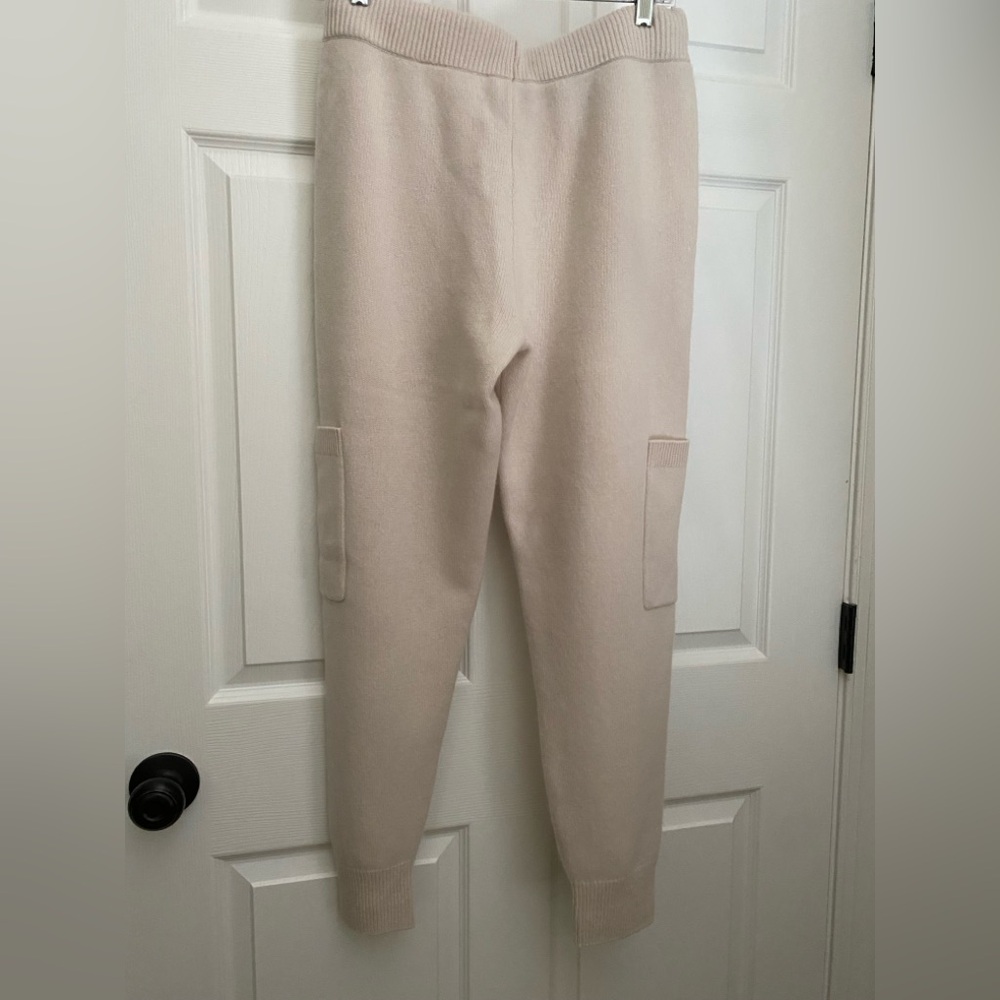Cashmere Cargo Joggers Cream NWT Medium - Picture 2 of 6